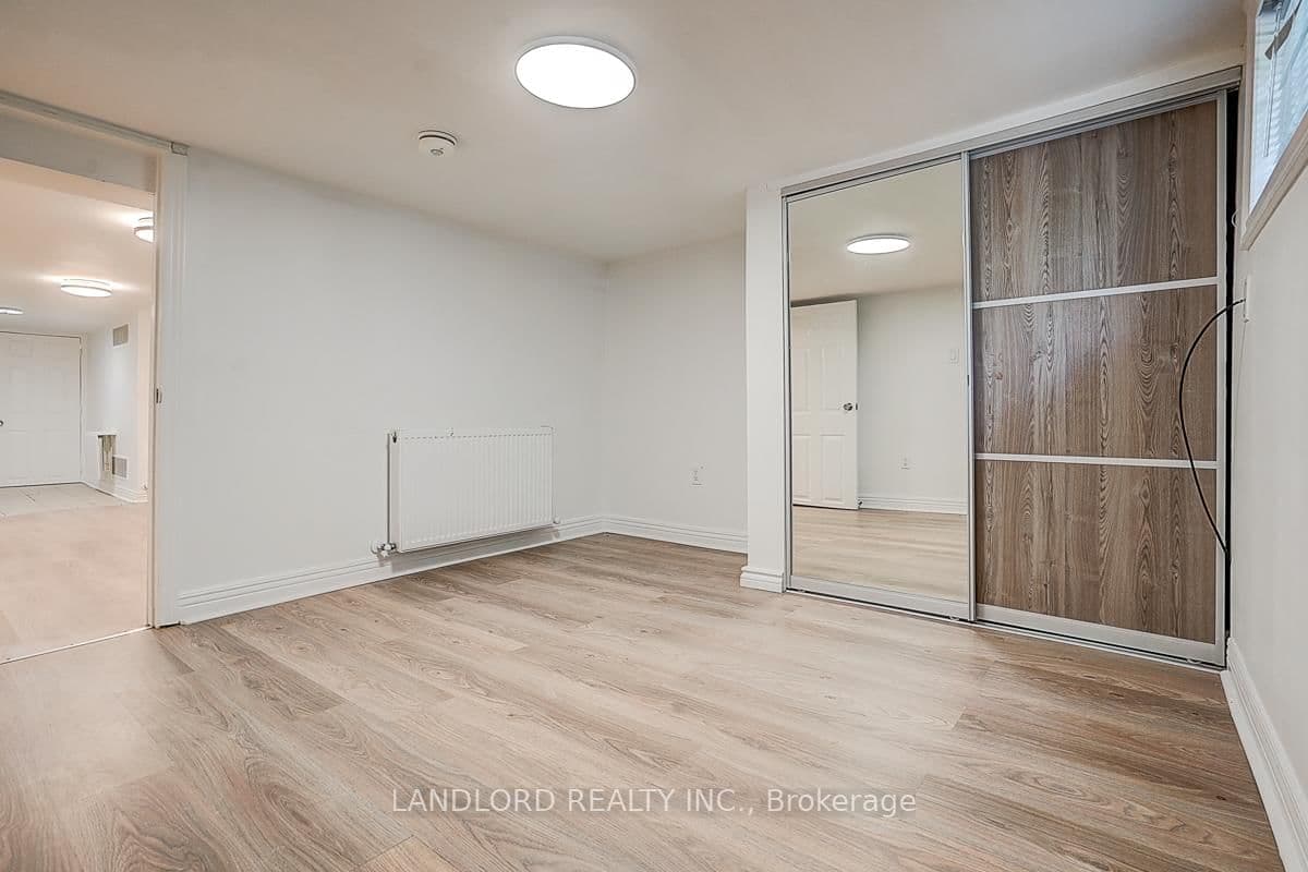 79 O'Connor Drive, Unit Lower thumbnail 32