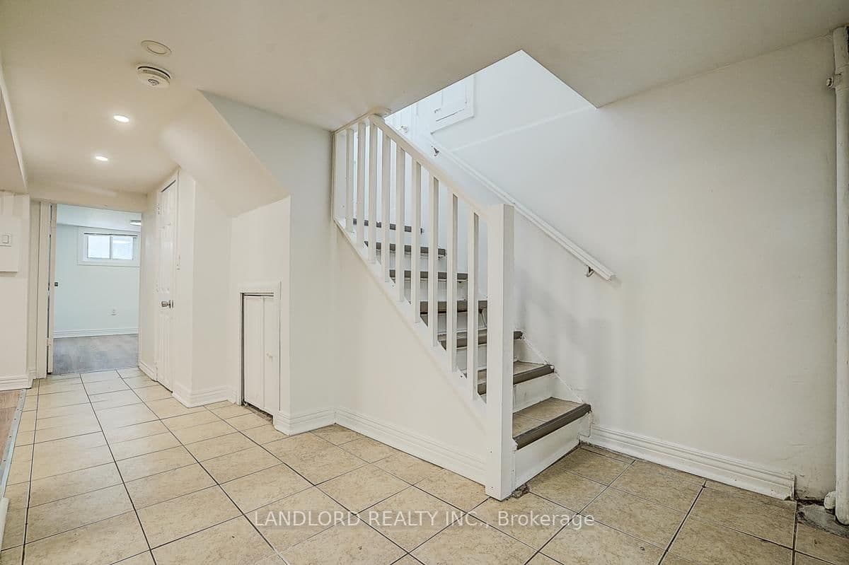 79 O'Connor Drive, Unit Lower thumbnail 9