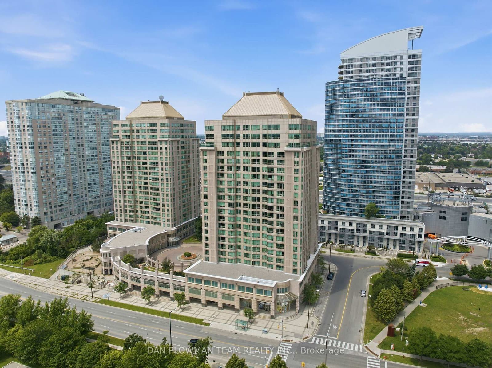 8 Lee Centre Drive, Unit 913 thumbnail 2