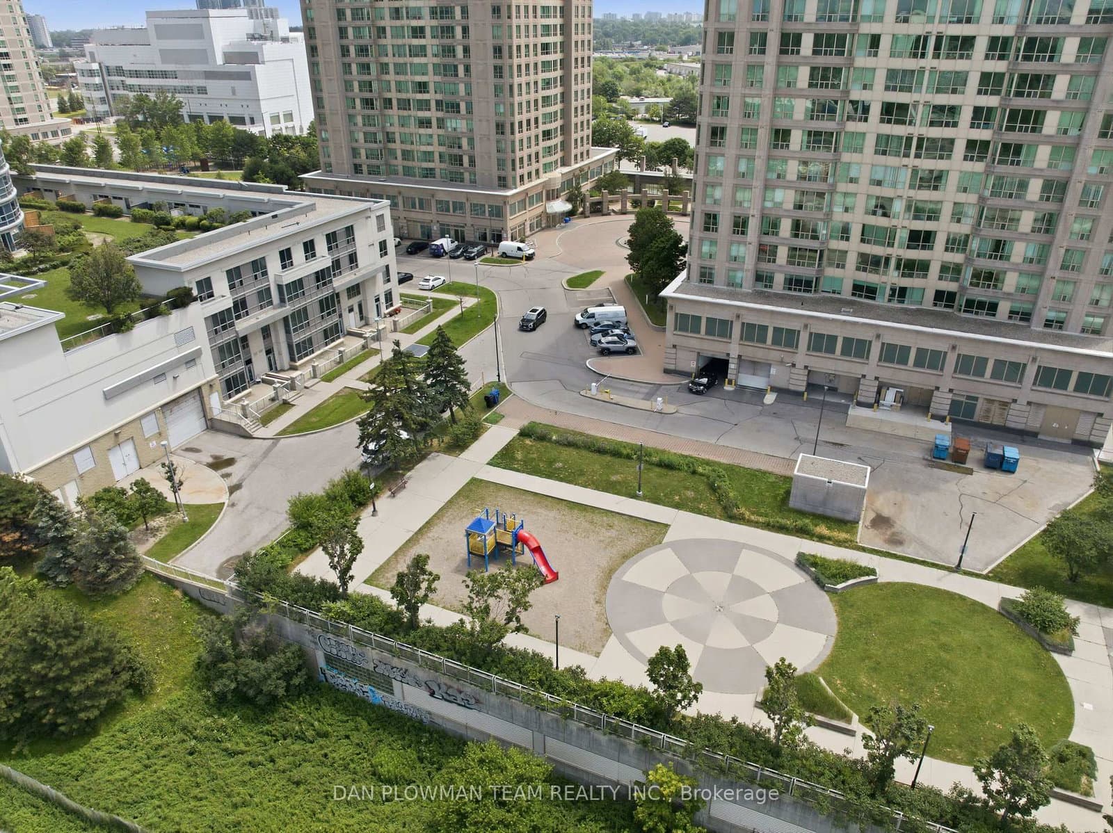 8 Lee Centre Drive, Unit 913 thumbnail 3