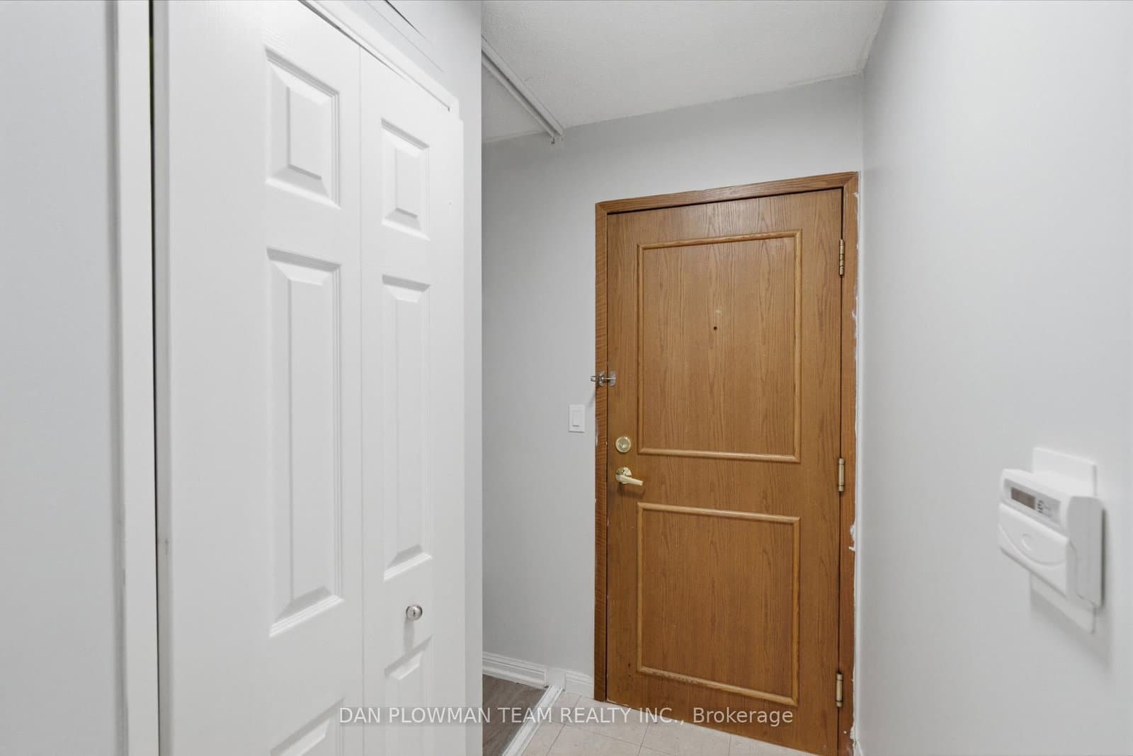 8 Lee Centre Drive, Unit 913 thumbnail 4
