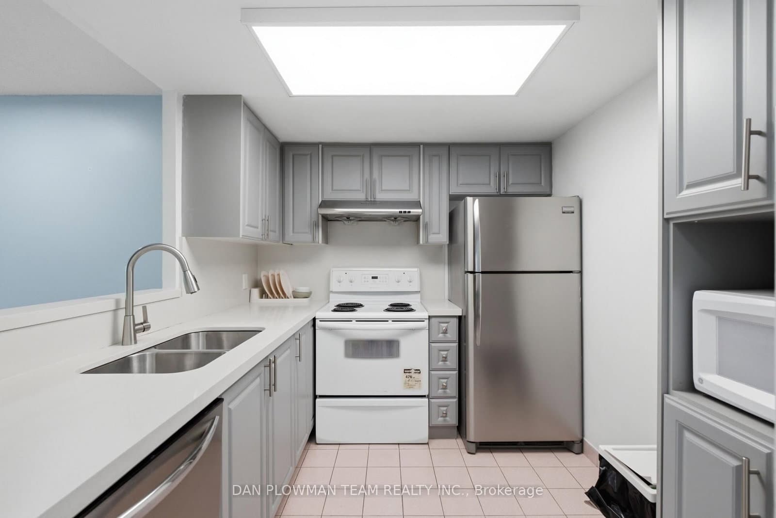 8 Lee Centre Drive, Unit 913 thumbnail 6