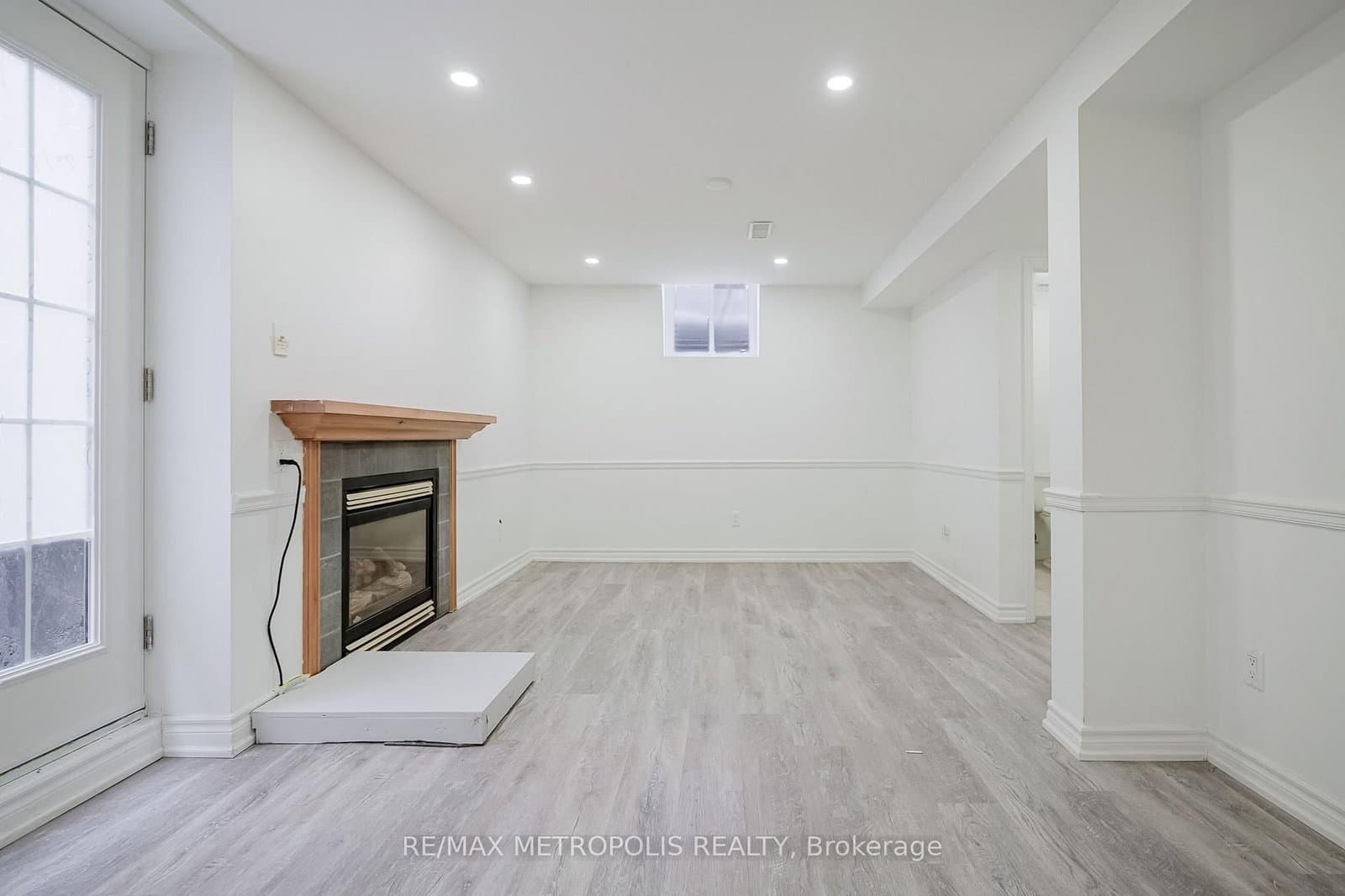 570 Springview Drive, Unit BSMT thumbnail 7