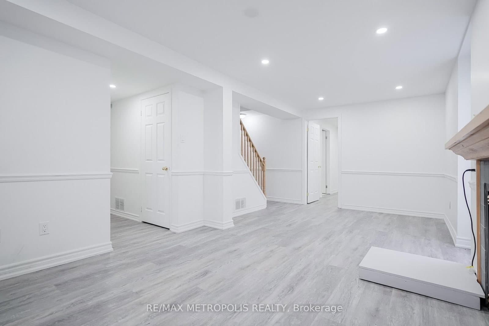 570 Springview Drive, Unit BSMT thumbnail 9