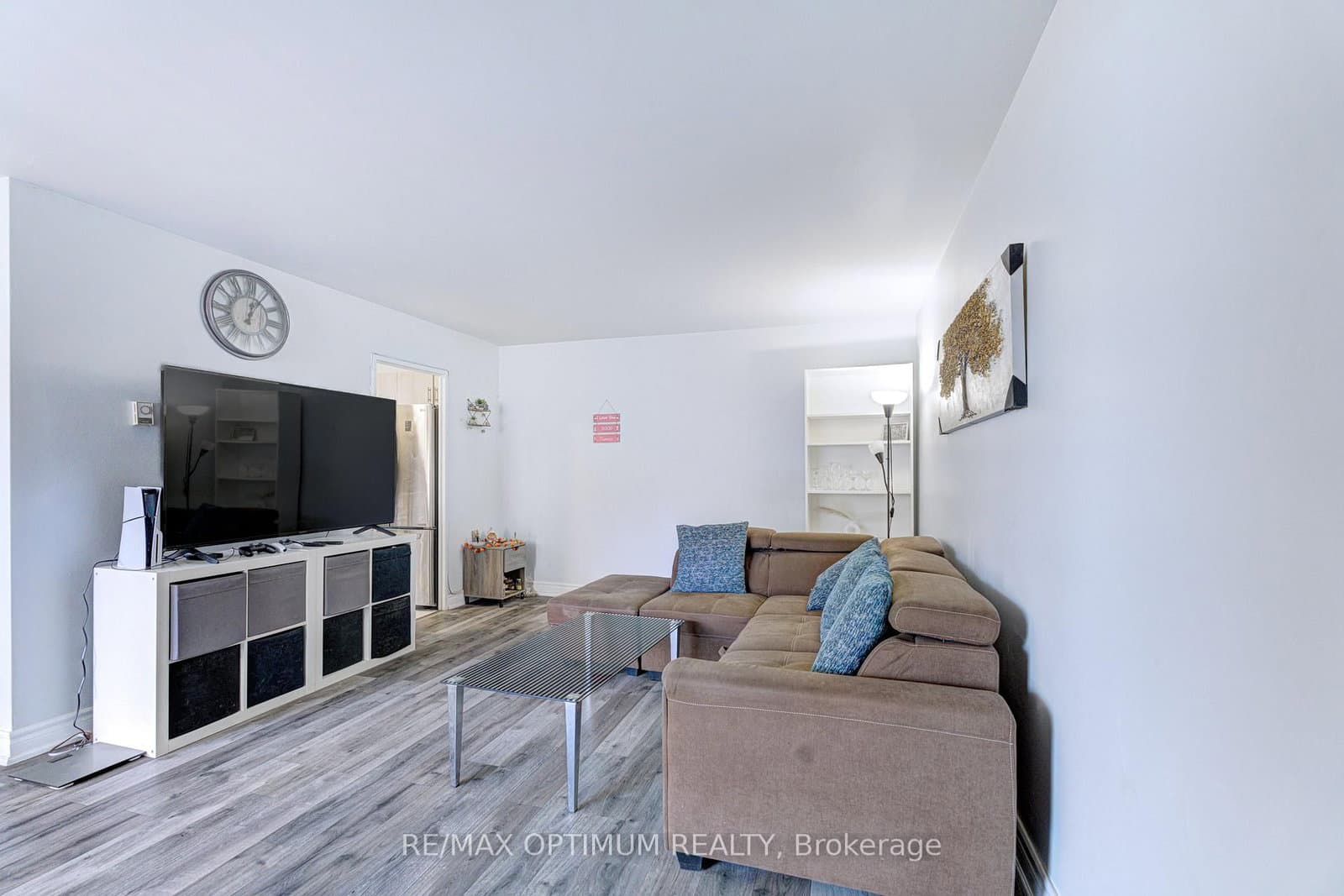 5 Massey Square, Unit 2110 thumbnail 11