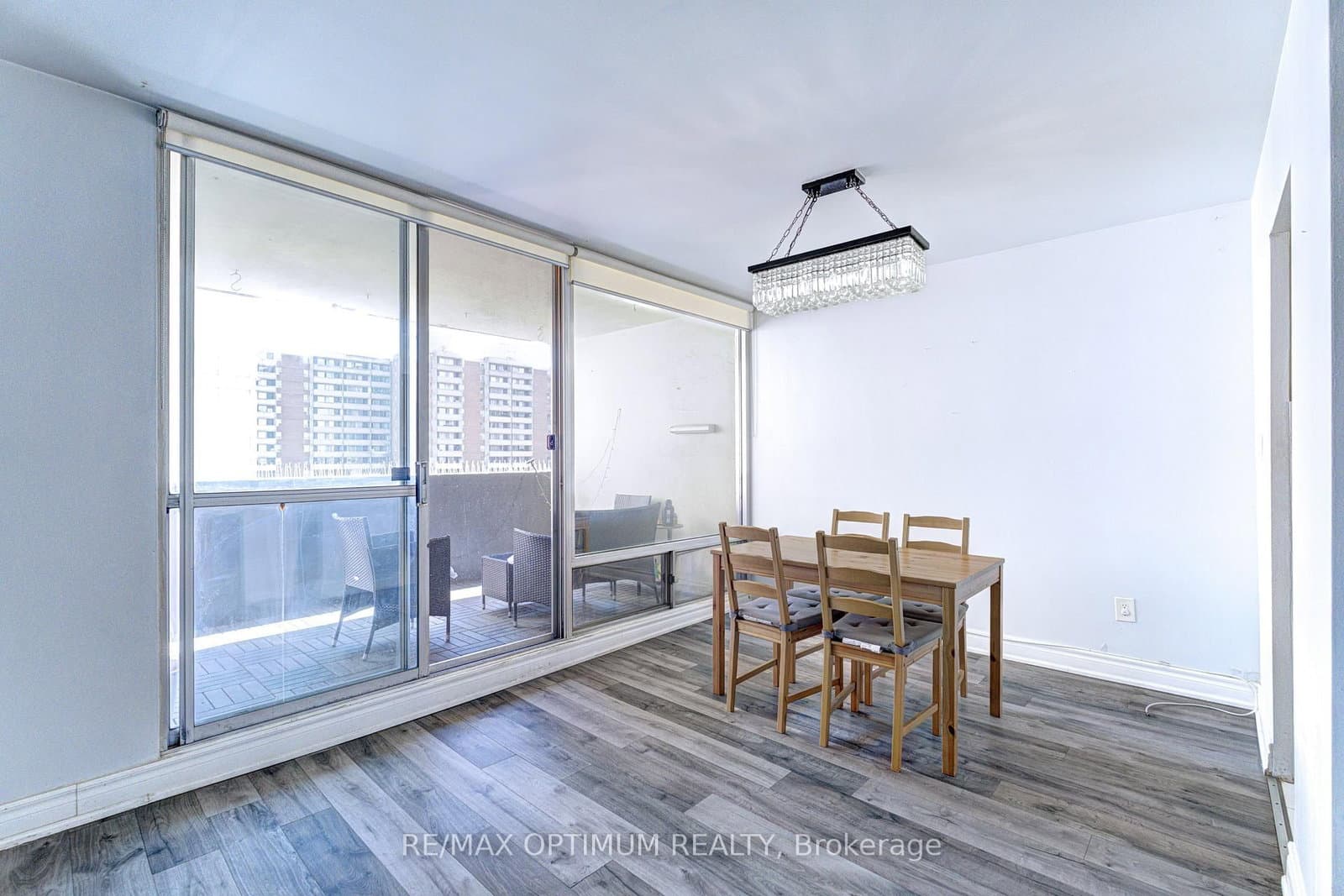 5 Massey Square, Unit 2110 thumbnail 15