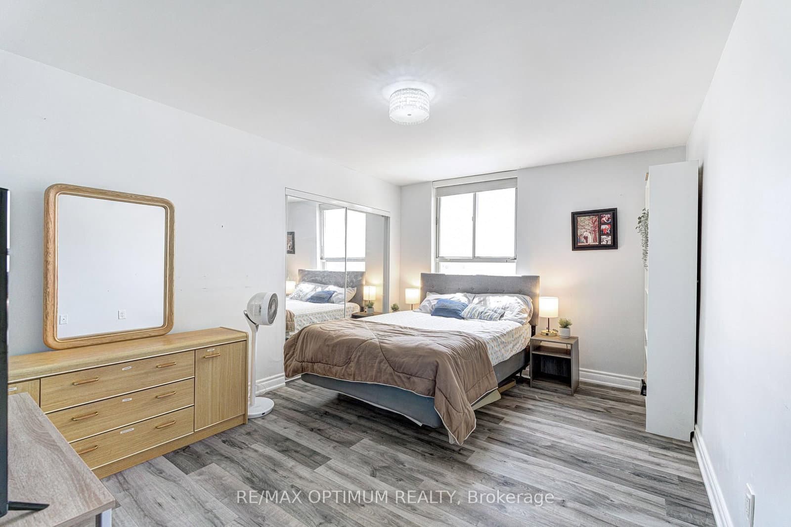 5 Massey Square, Unit 2110 thumbnail 25