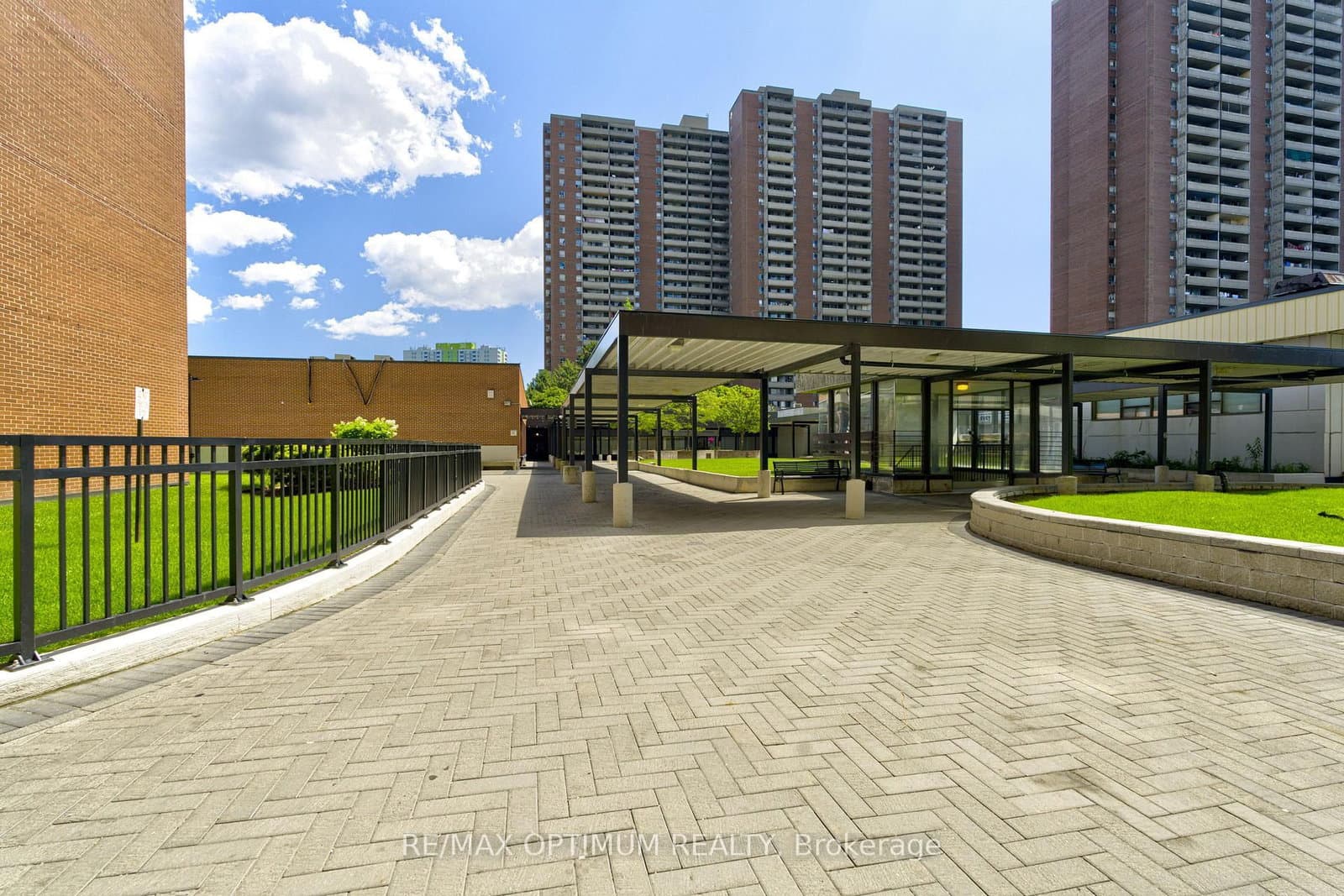 5 Massey Square, Unit 2110 thumbnail 3