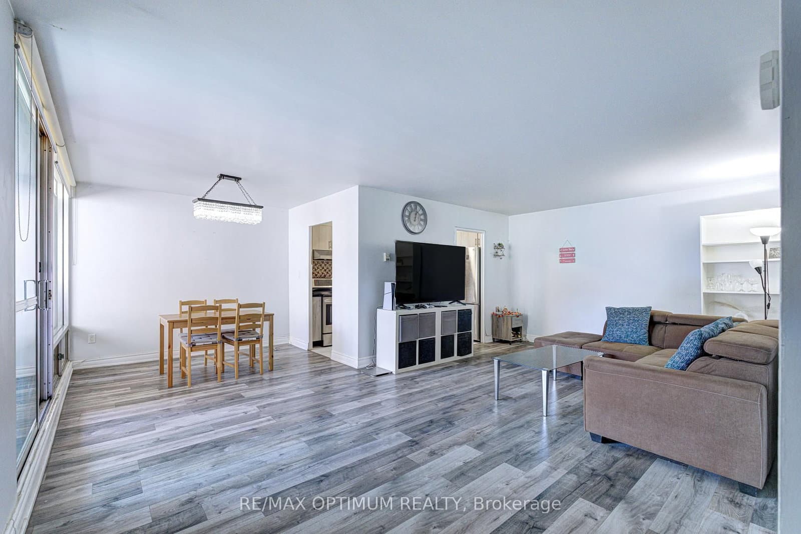 5 Massey Square, Unit 2110 thumbnail 9