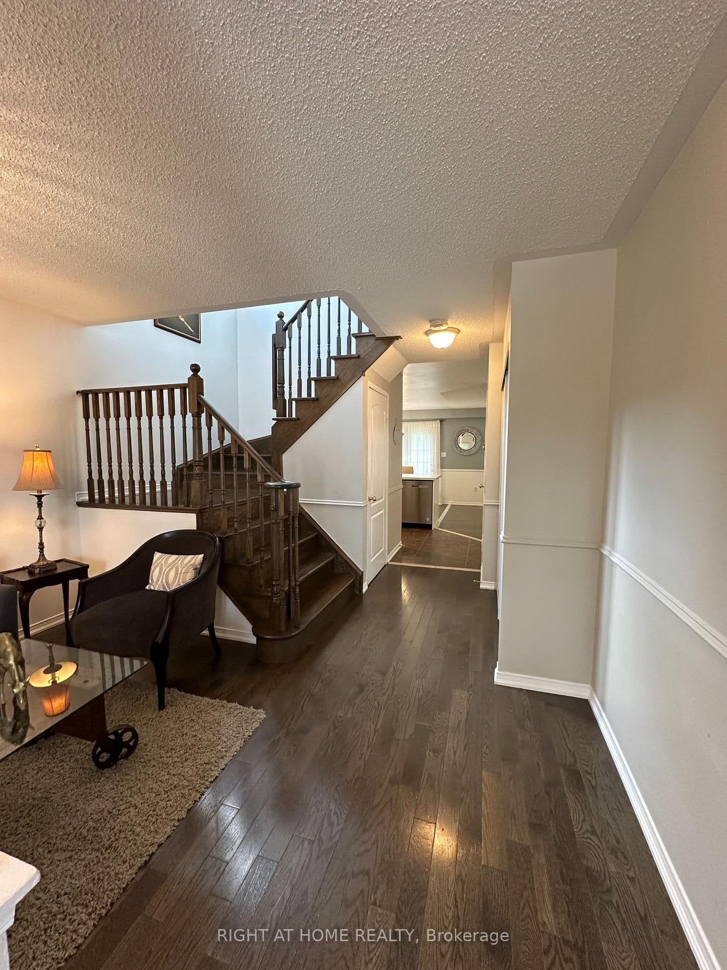 107 Norland Circle thumbnail 3