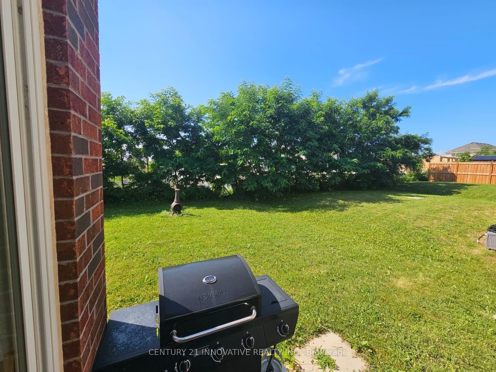 219 Northglen Boulevard thumbnail 23