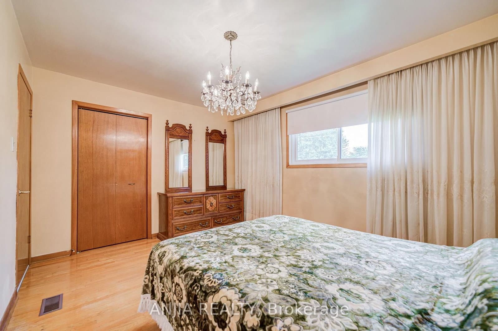 5 Brantford Drive thumbnail 24