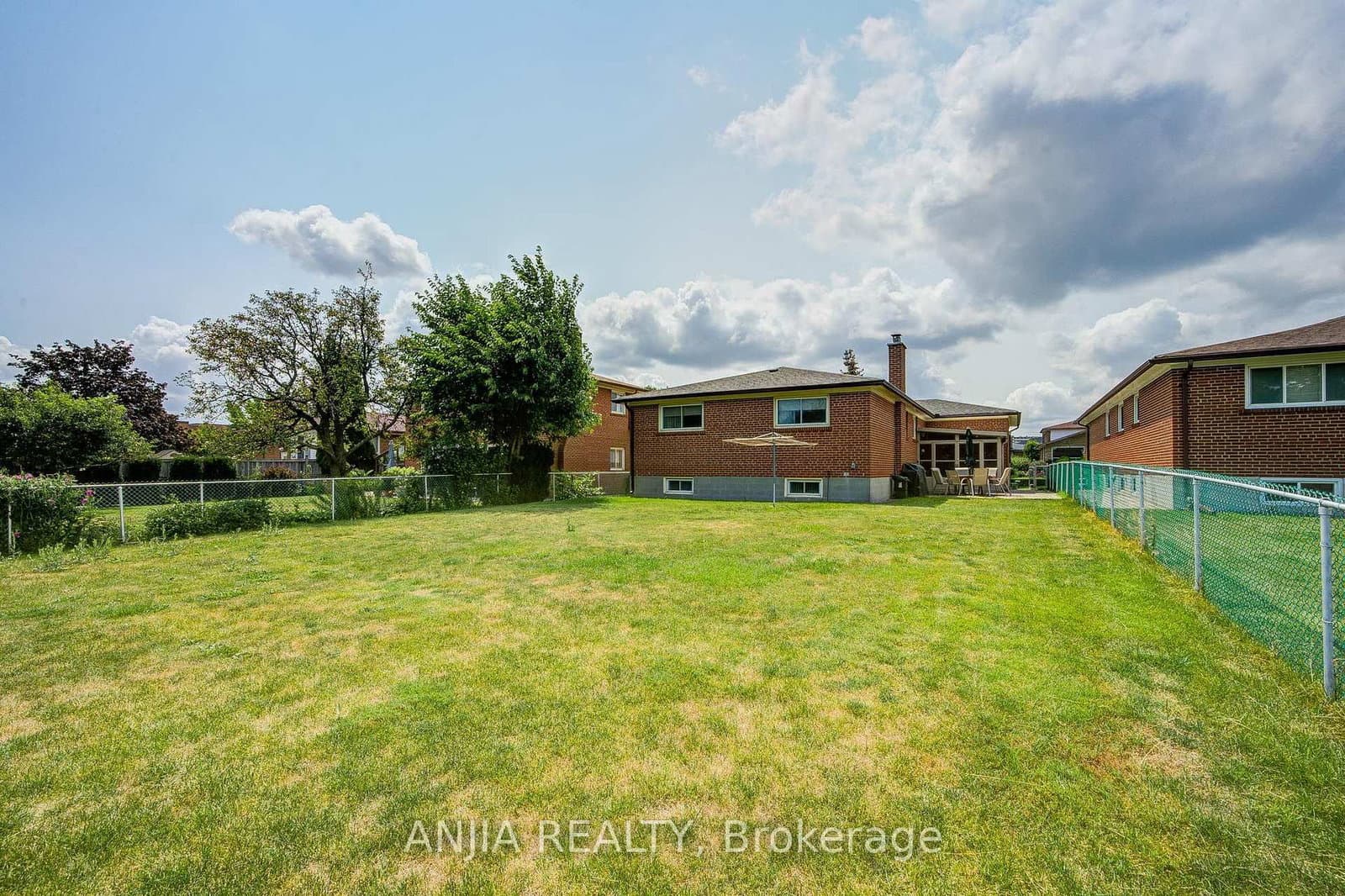 5 Brantford Drive thumbnail 41