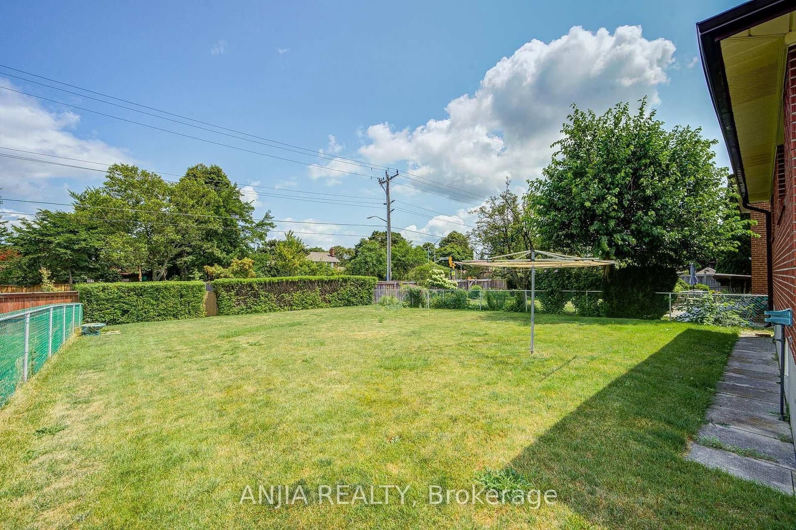 5 Brantford Drive thumbnail 45