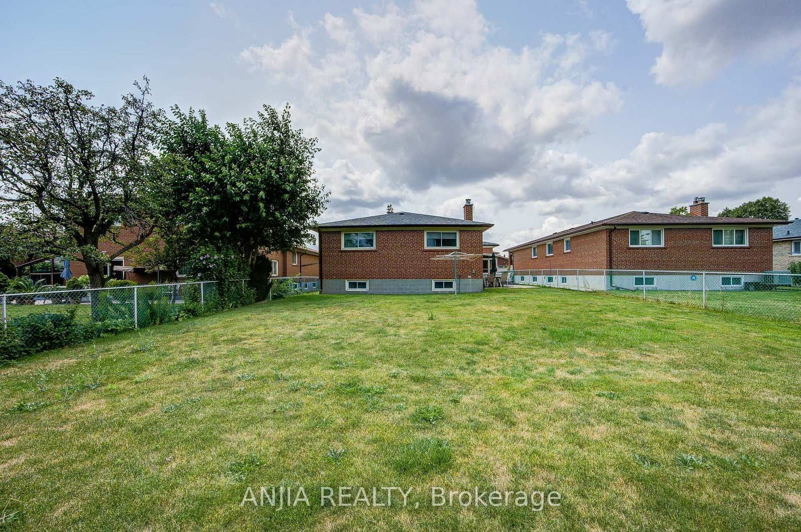 5 Brantford Drive thumbnail 46
