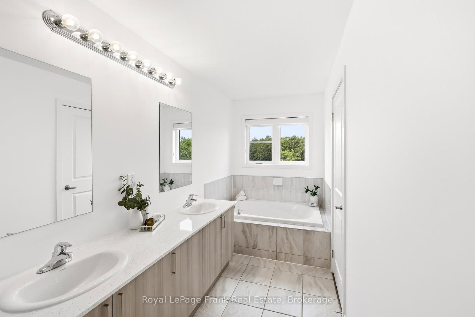 63 Pine Gate Place thumbnail 25