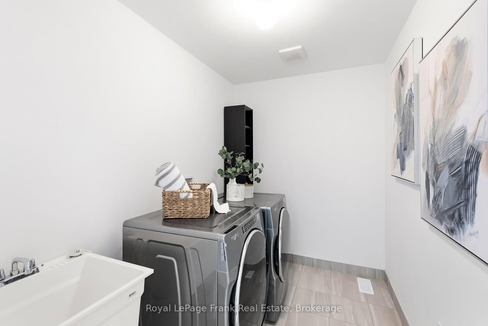 63 Pine Gate Place thumbnail 32