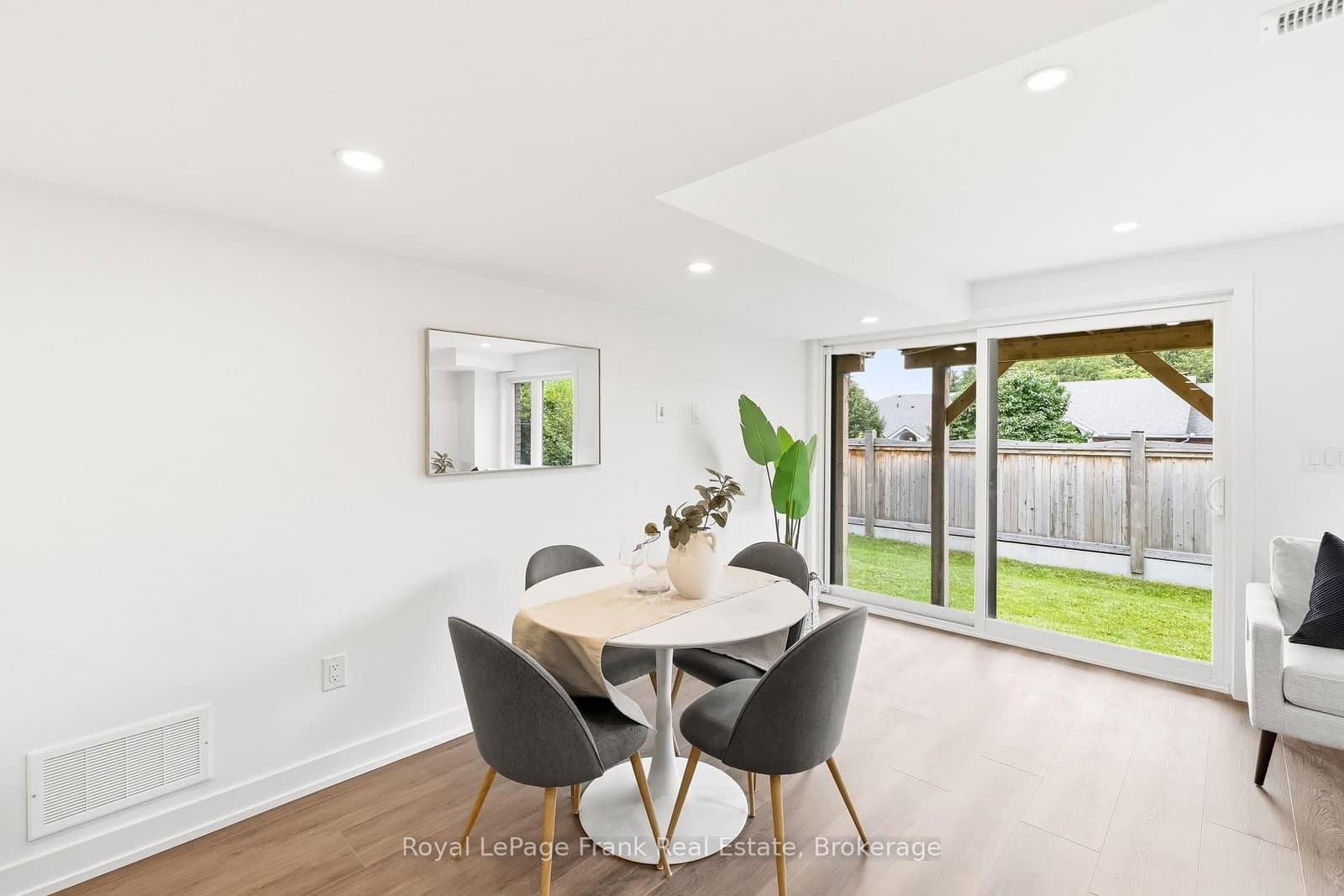 63 Pine Gate Place thumbnail 41