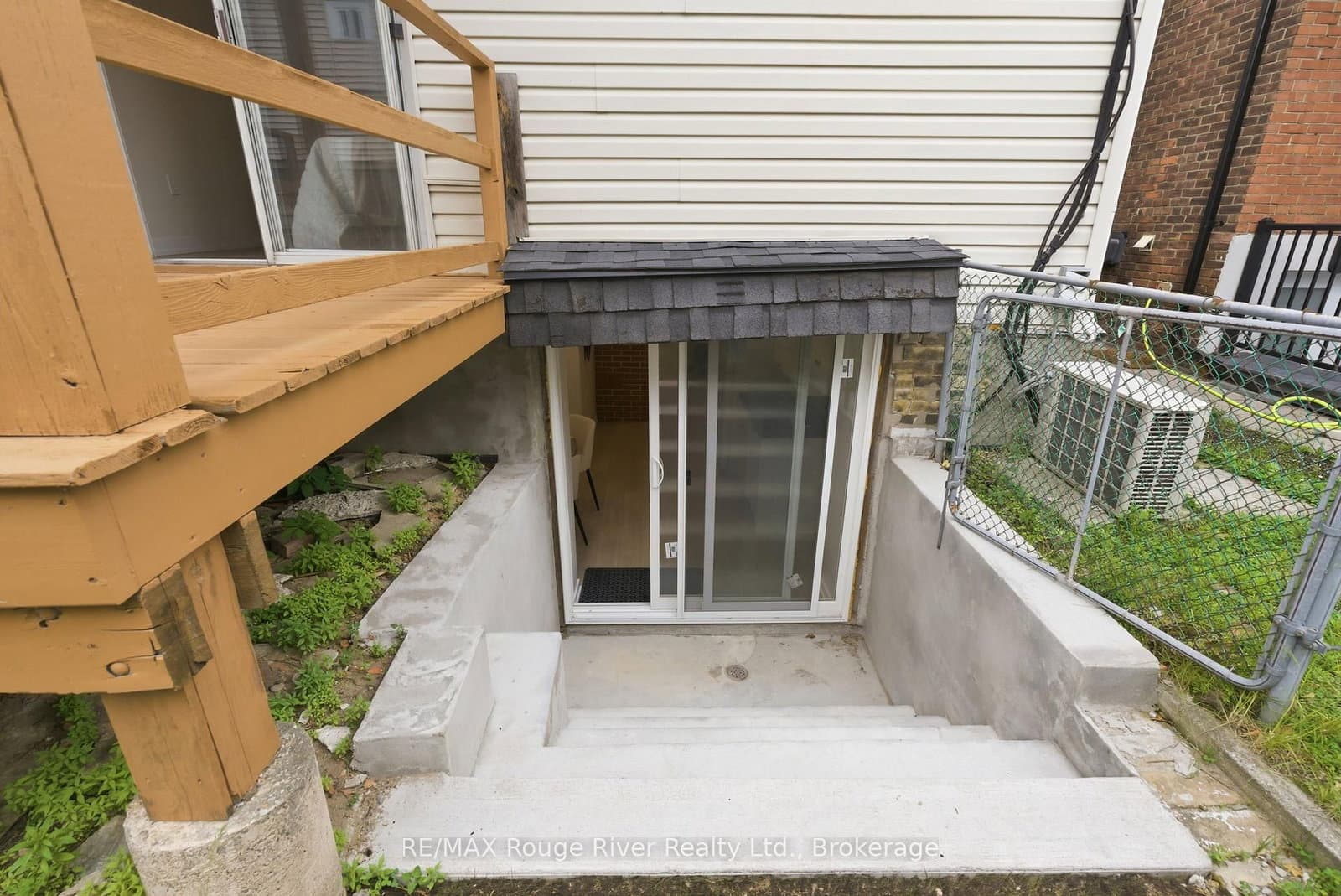 7 Heyworth Crescent thumbnail 35