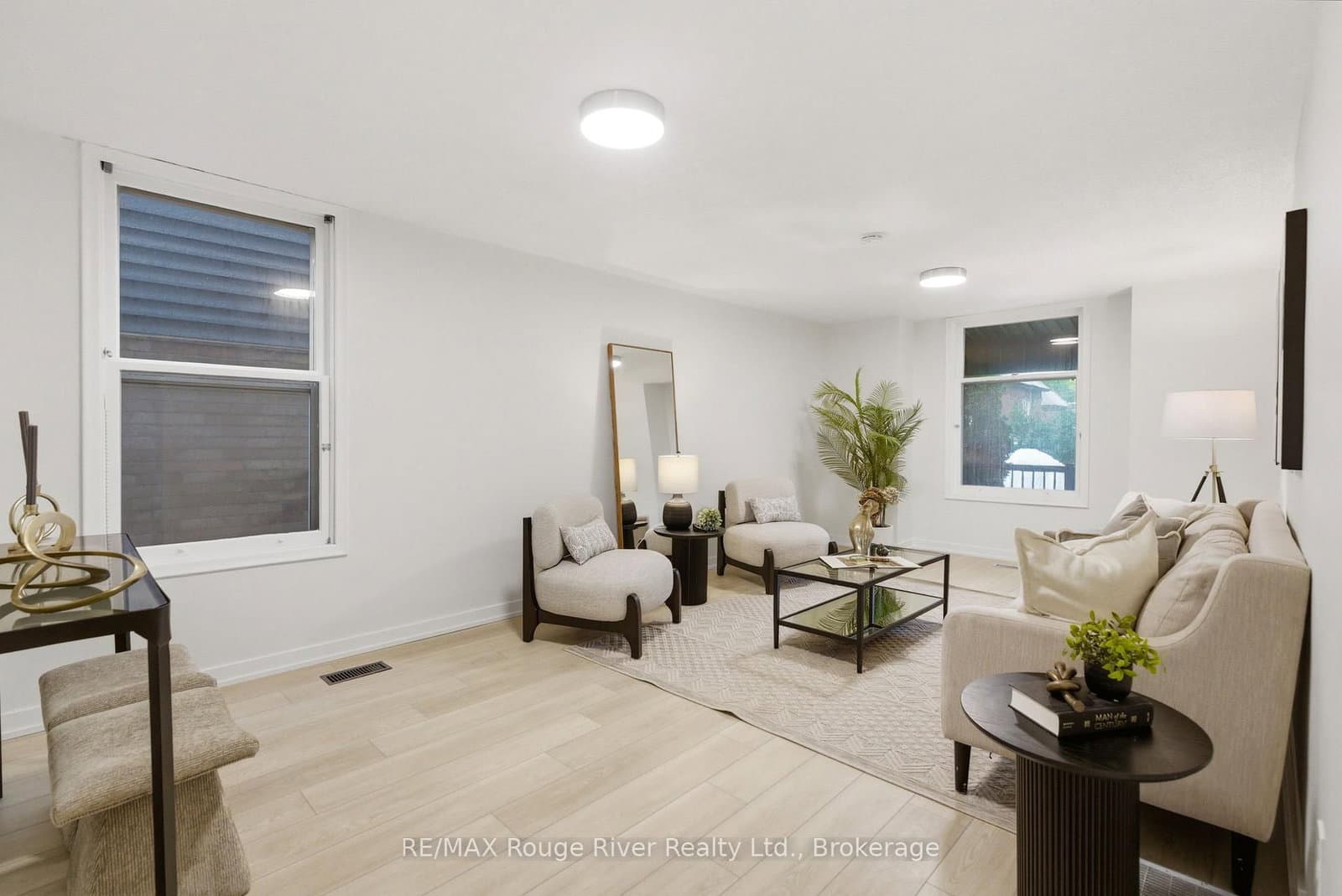 7 Heyworth Crescent thumbnail 8