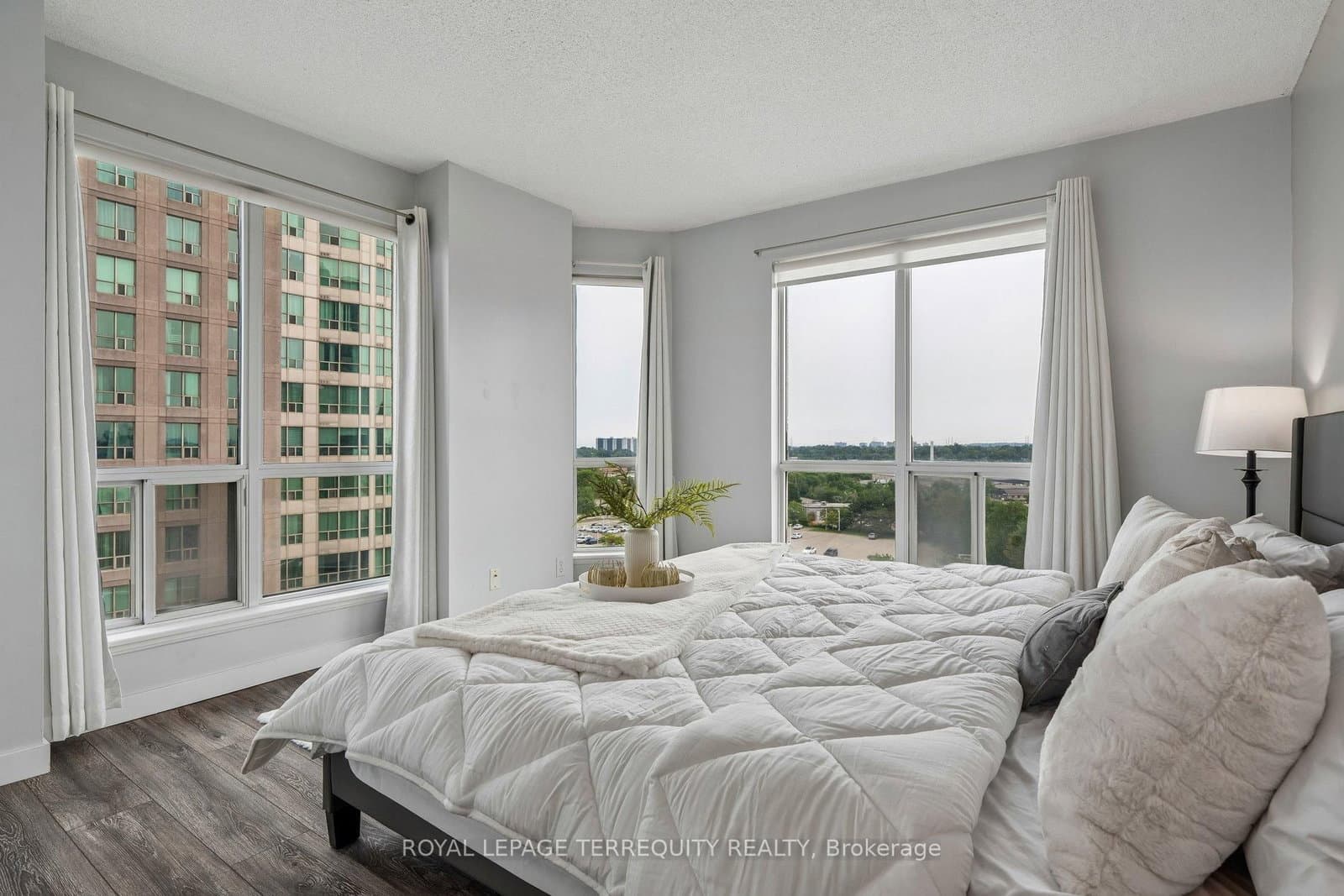 18 Lee Centre Drive, Unit 906 thumbnail 14