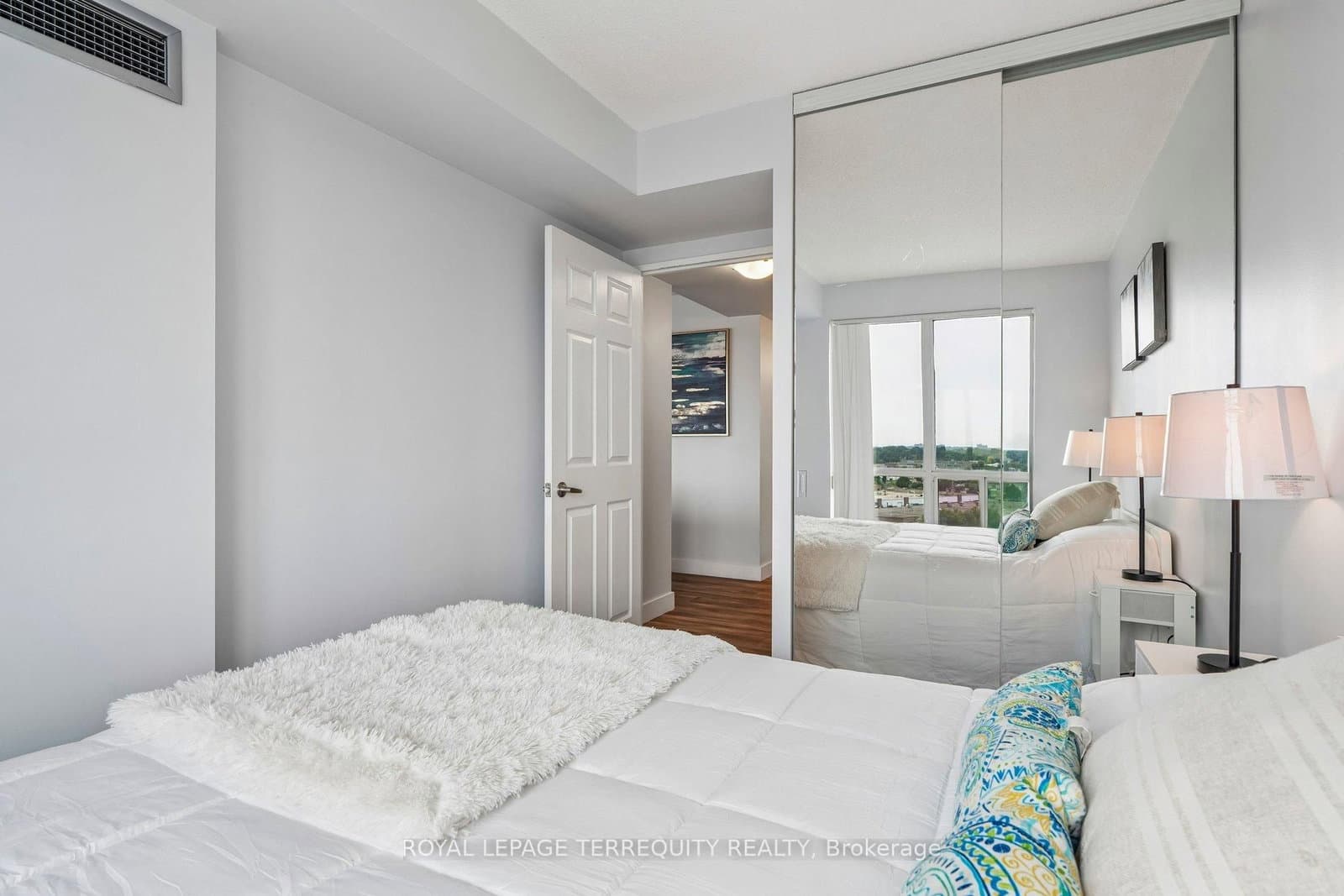 18 Lee Centre Drive, Unit 906 thumbnail 20