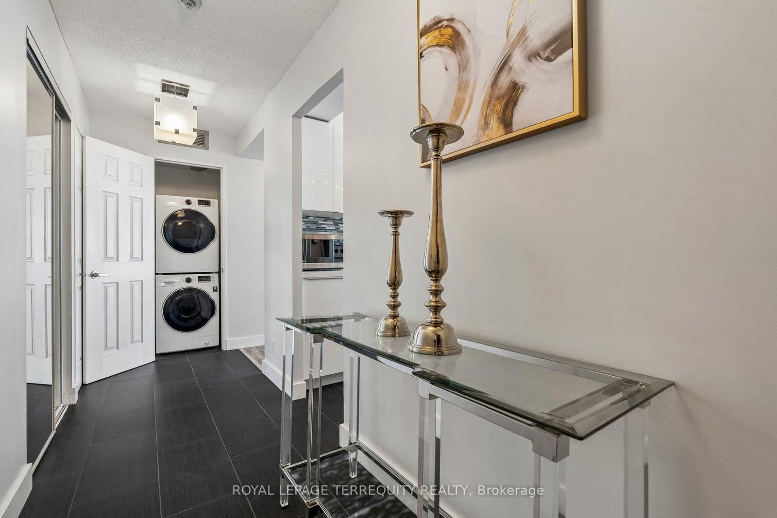 18 Lee Centre Drive, Unit 906 thumbnail 25