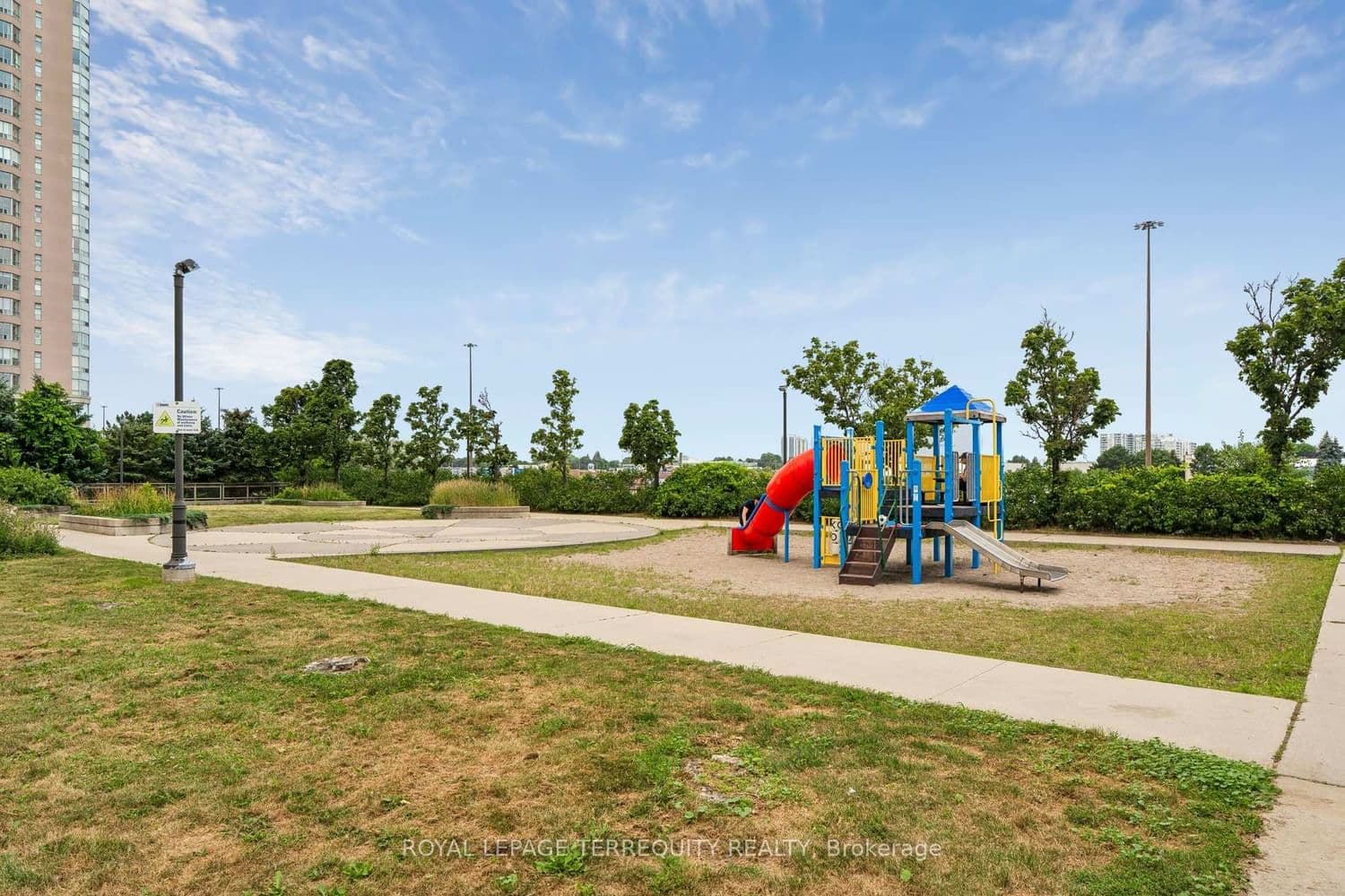 18 Lee Centre Drive, Unit 906 thumbnail 41