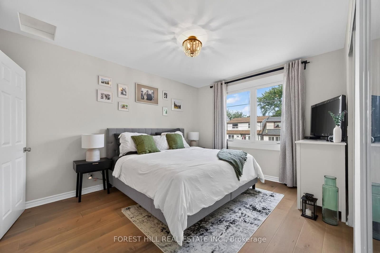 1040 Woodbine Avenue thumbnail 32