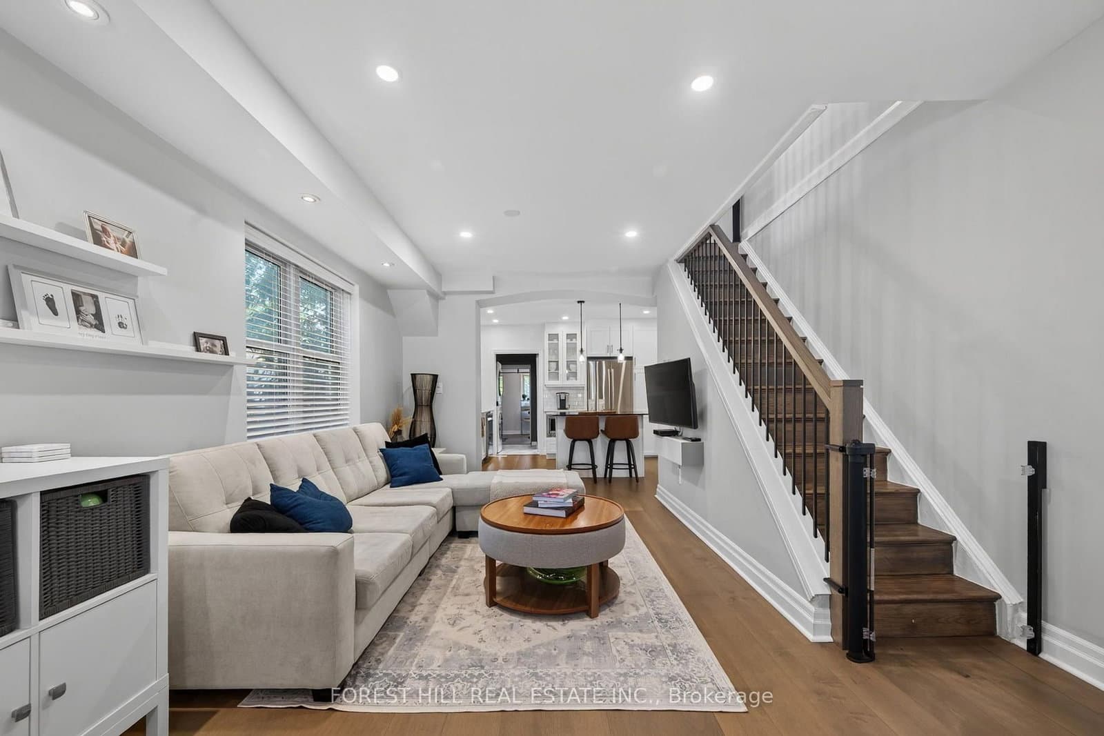 1040 Woodbine Avenue thumbnail 7