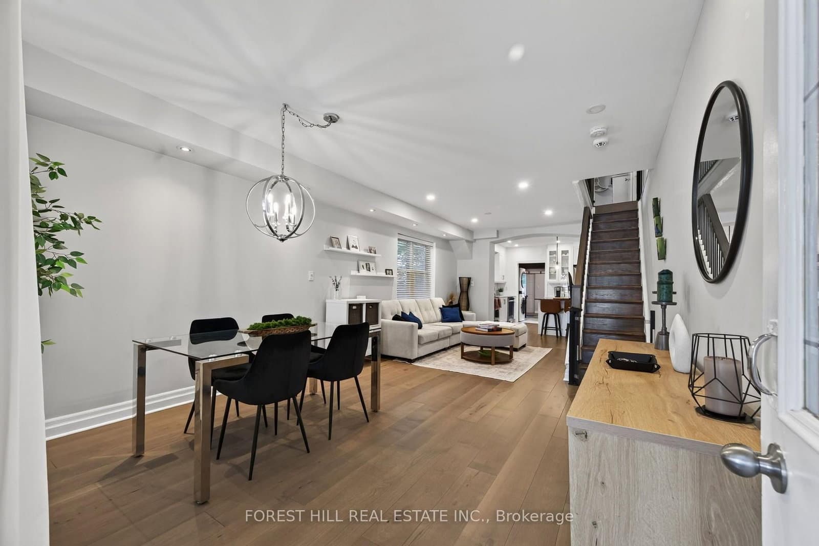 1040 Woodbine Avenue thumbnail 8