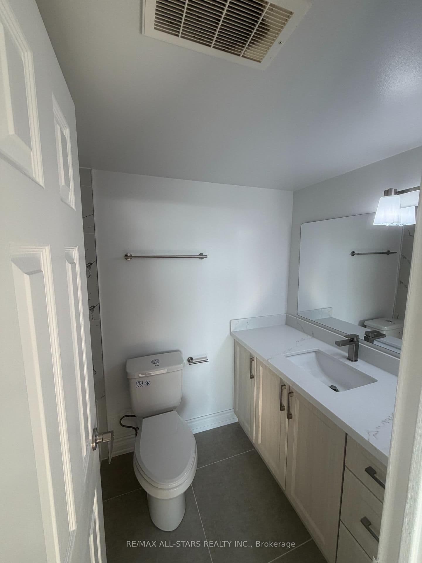 180 Markham Road, Unit 603 thumbnail 4