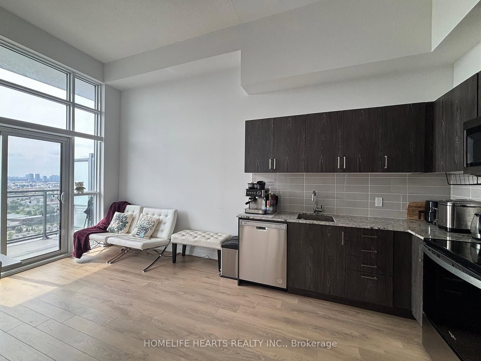 20 Meadowglen Place E, Unit 2806 thumbnail 13