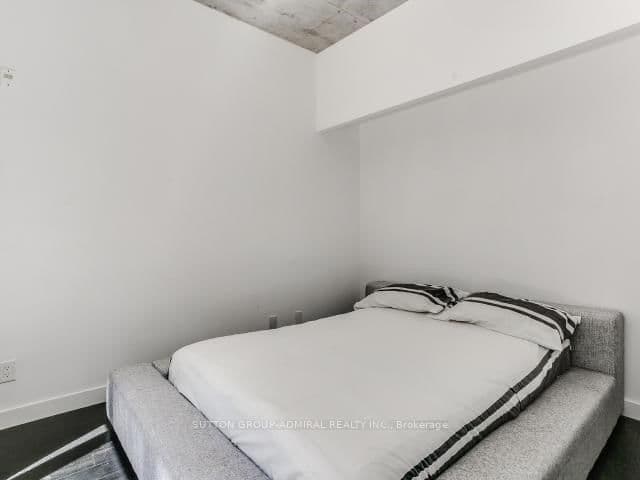 90 Broadview Avenue, Unit 521 thumbnail 13