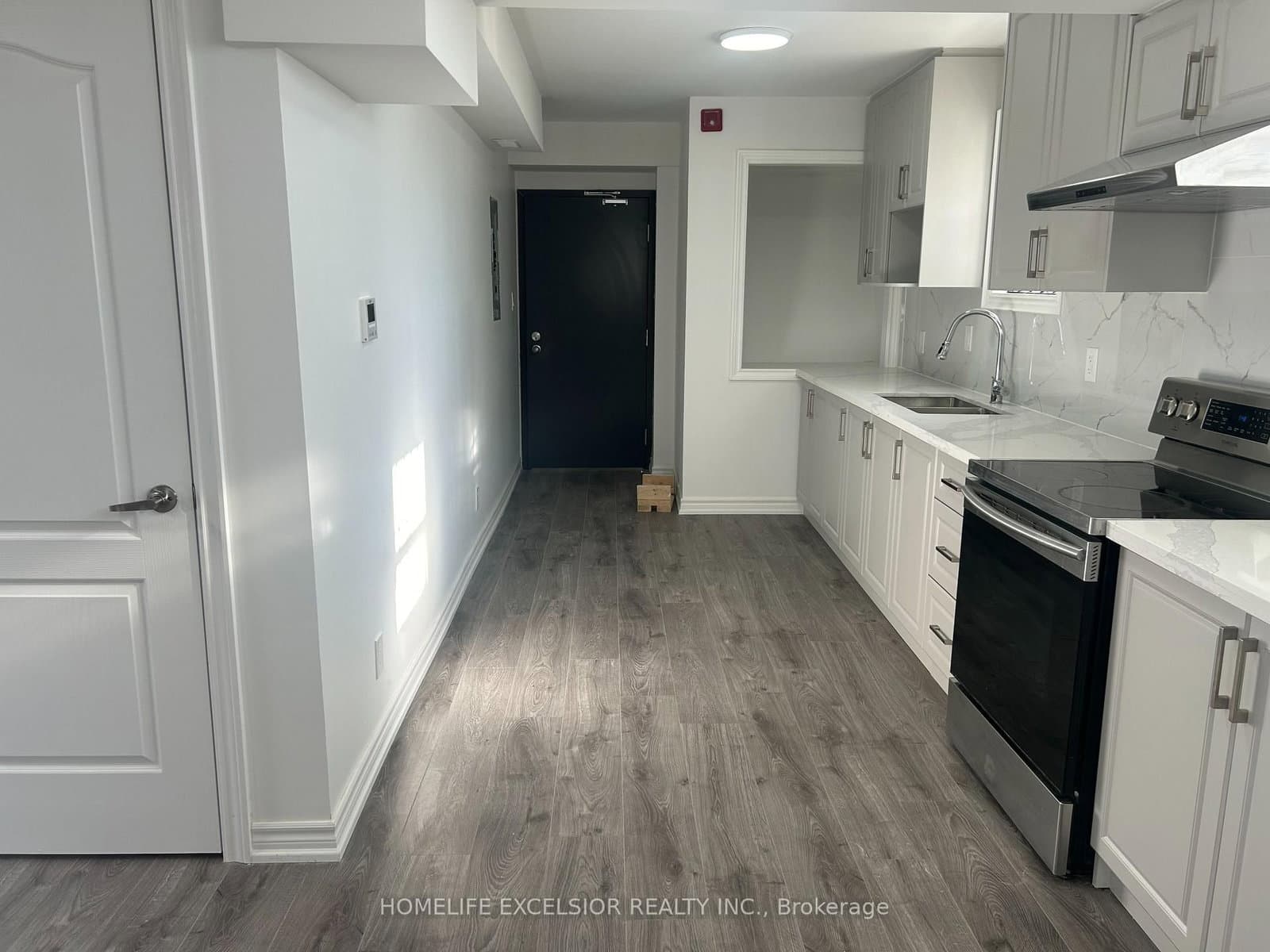 3 Simcoe Street S, Unit Unit 5 thumbnail 4