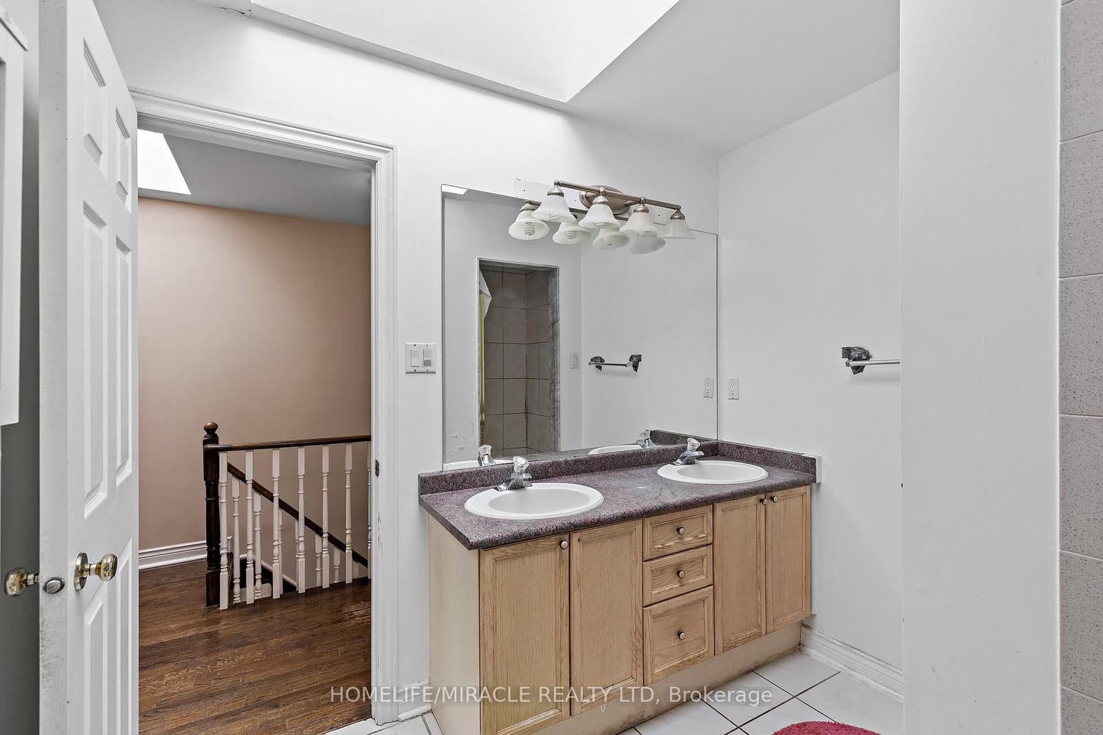 33 Torrens Avenue thumbnail 16