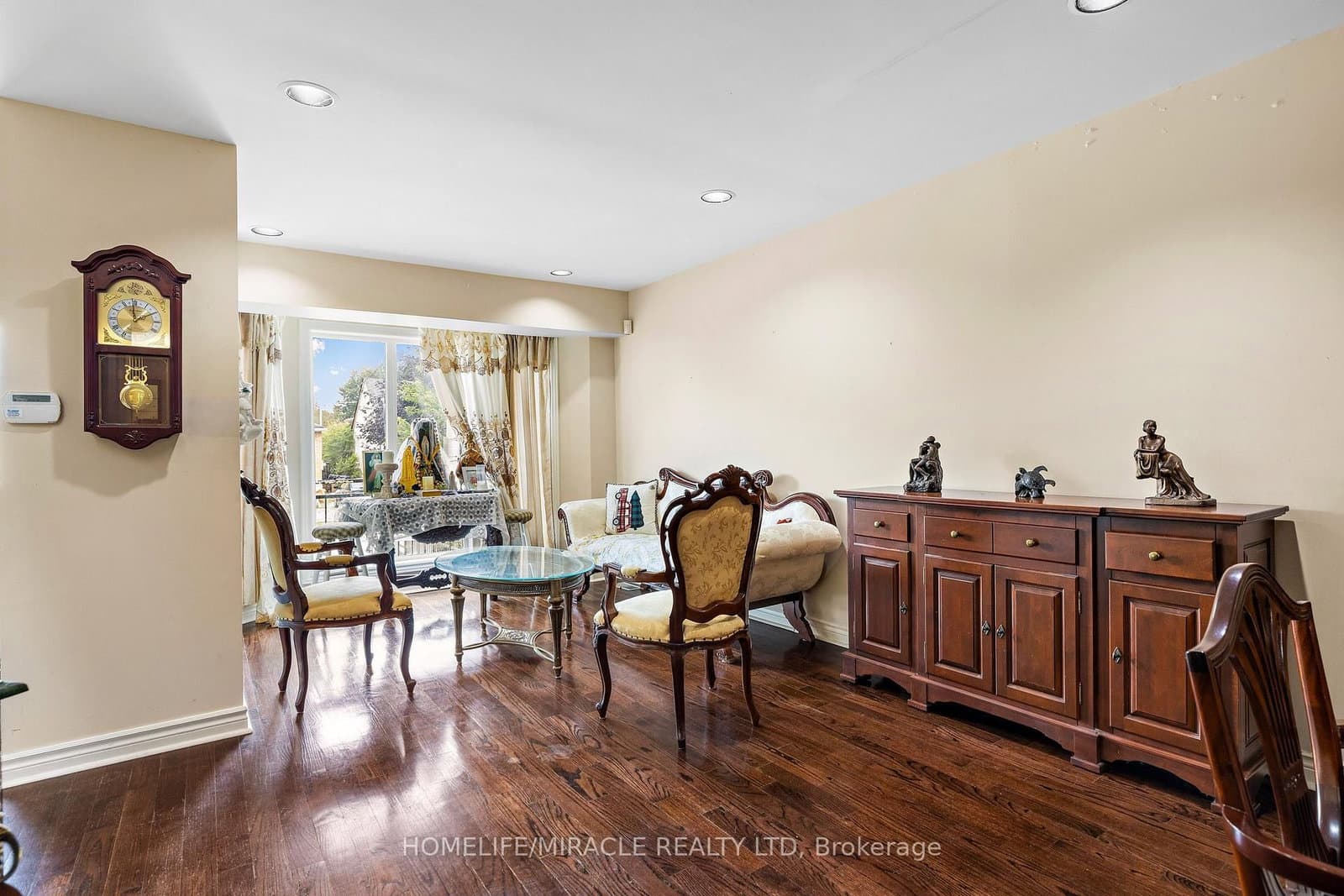 33 Torrens Avenue thumbnail 3