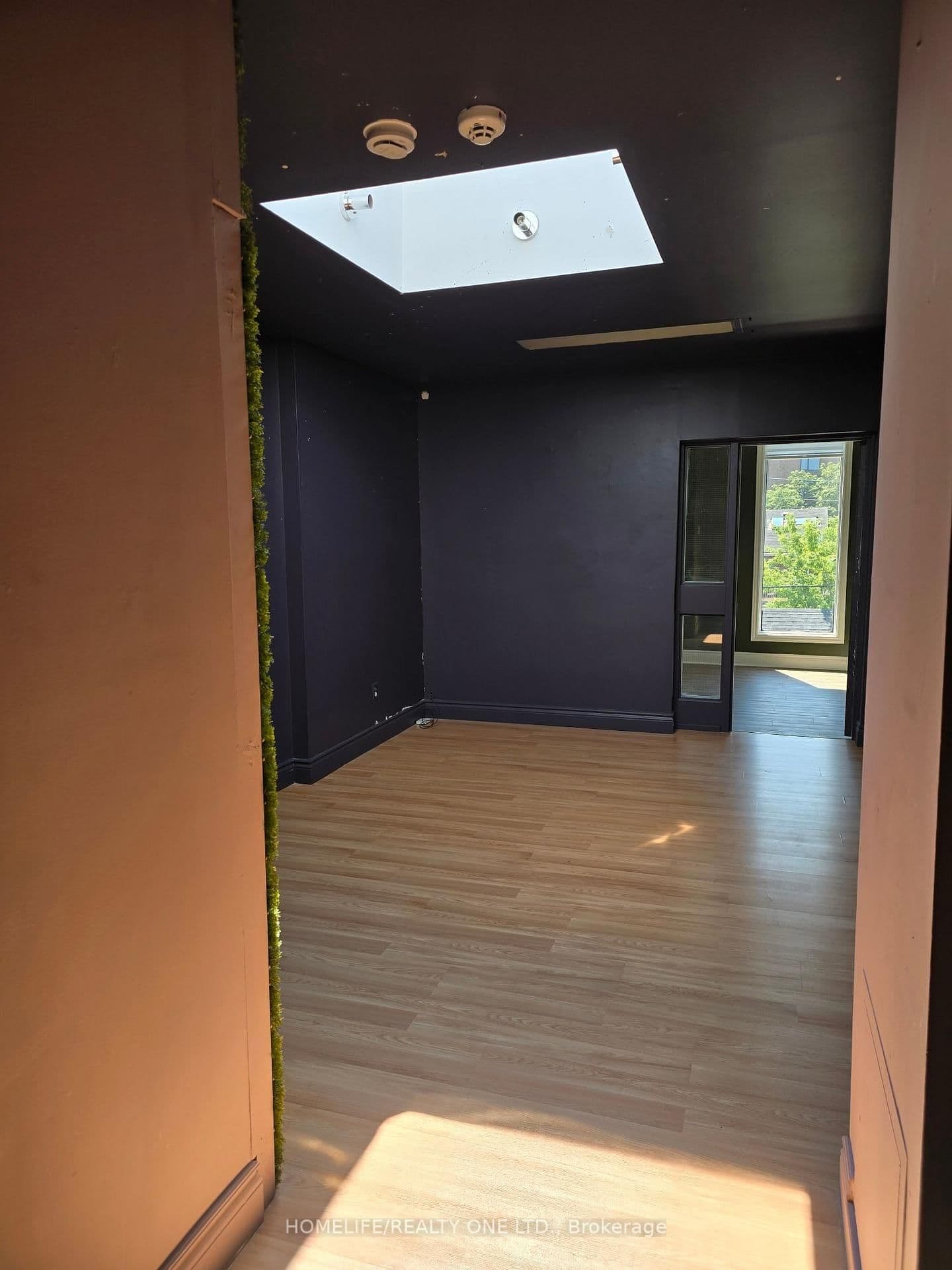 115 S Danforth Avenue, Unit 304 thumbnail 4