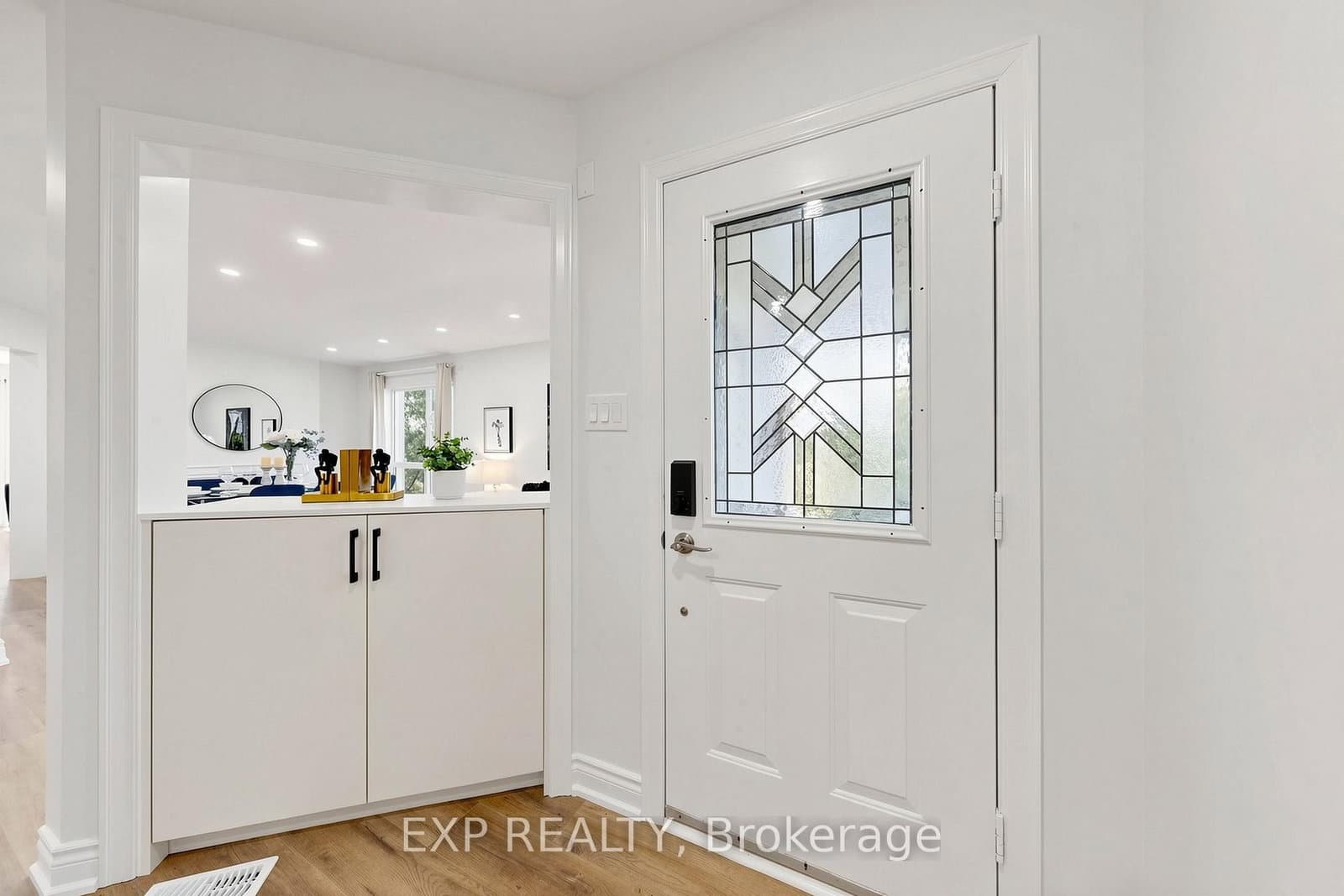 106 Smales Drive thumbnail 12