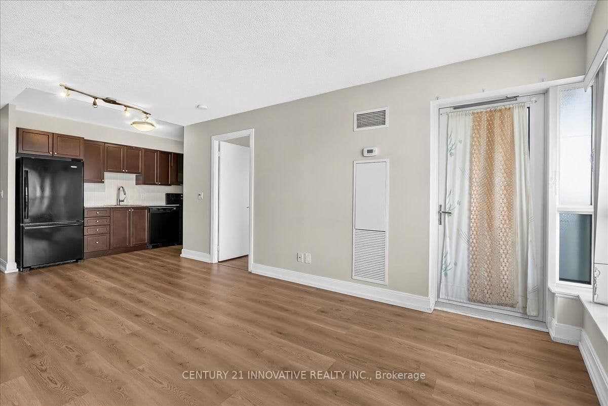 125 Village Green Square, Unit 3501 thumbnail 13