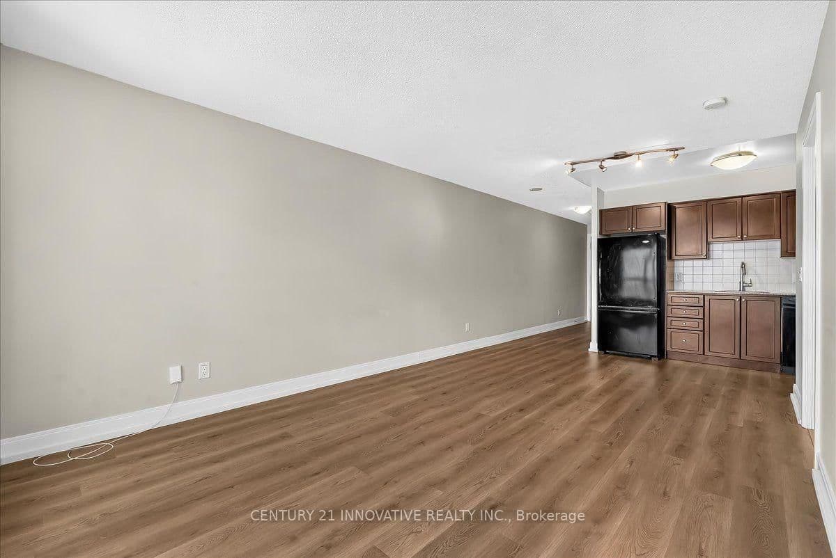 125 Village Green Square, Unit 3501 thumbnail 14