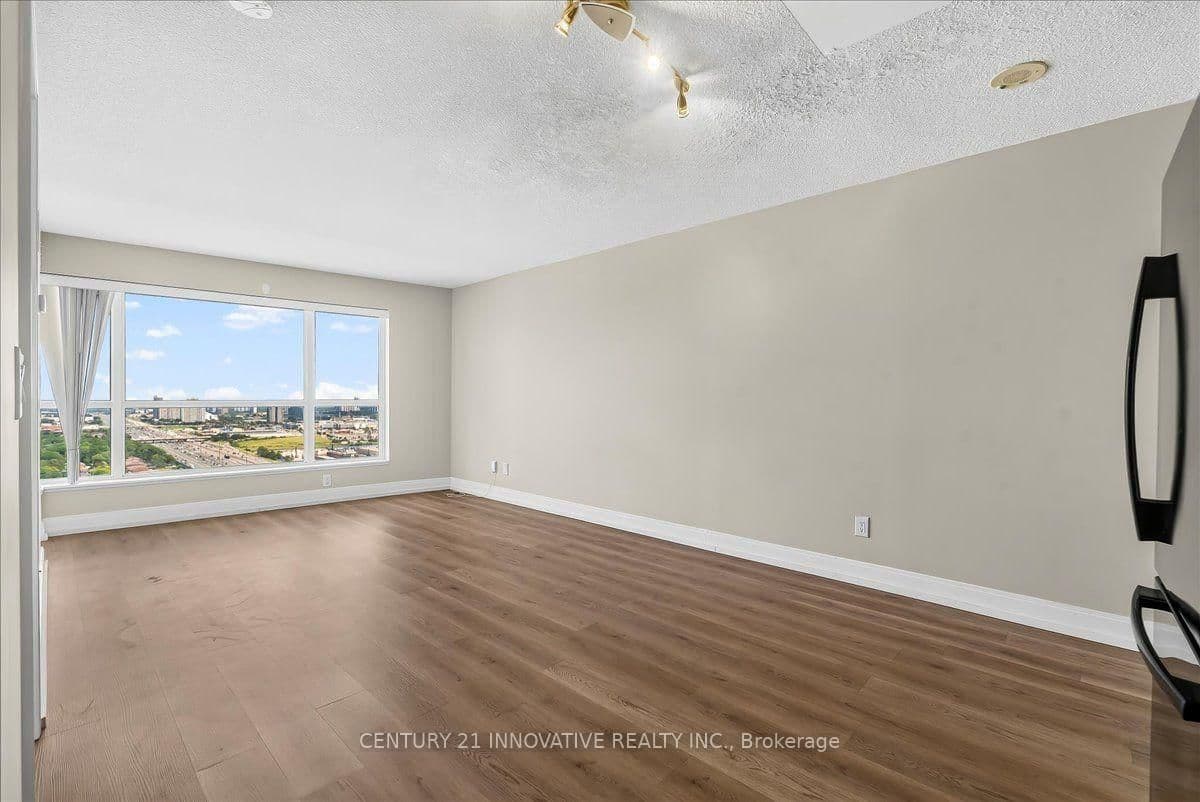 125 Village Green Square, Unit 3501 thumbnail 15