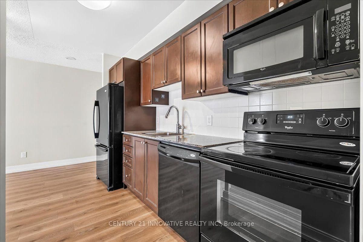 125 Village Green Square, Unit 3501 thumbnail 18