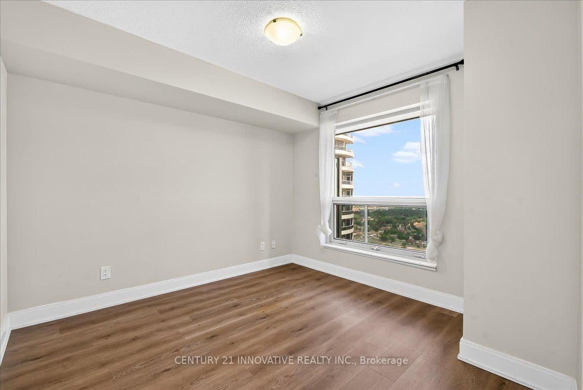 125 Village Green Square, Unit 3501 thumbnail 19