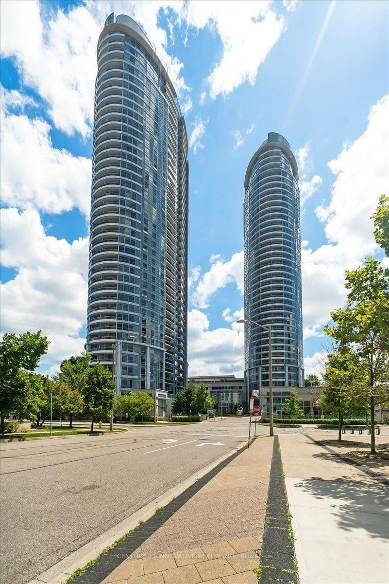 125 Village Green Square, Unit 3501 thumbnail 2