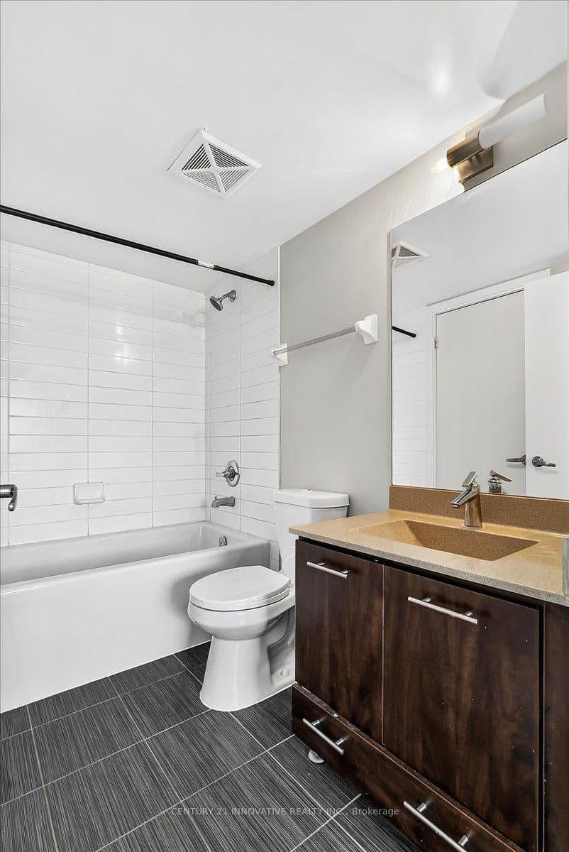 125 Village Green Square, Unit 3501 thumbnail 25