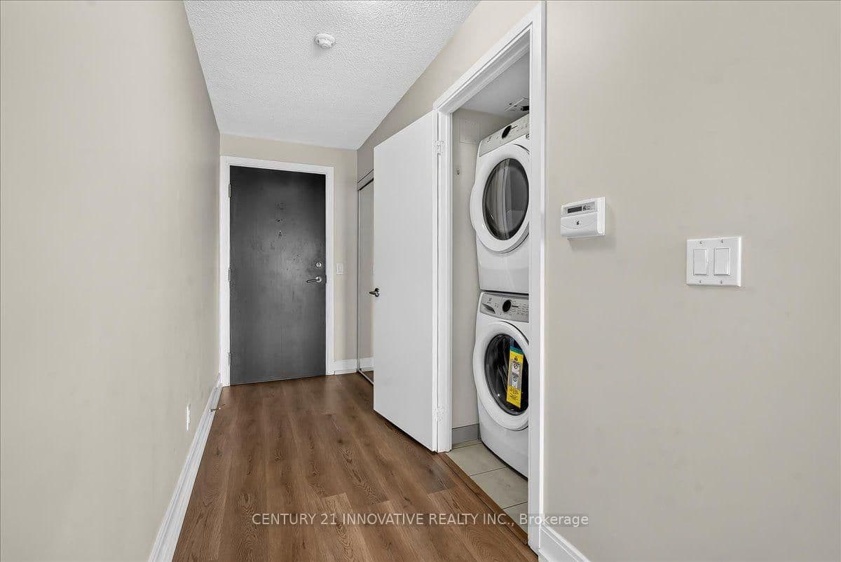 125 Village Green Square, Unit 3501 thumbnail 8