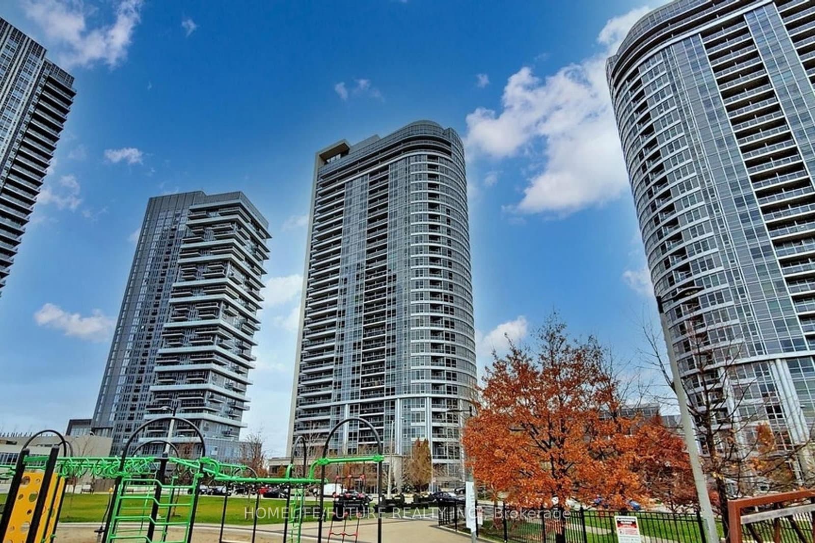 181 Village Green Square, Unit 821 - Image 1