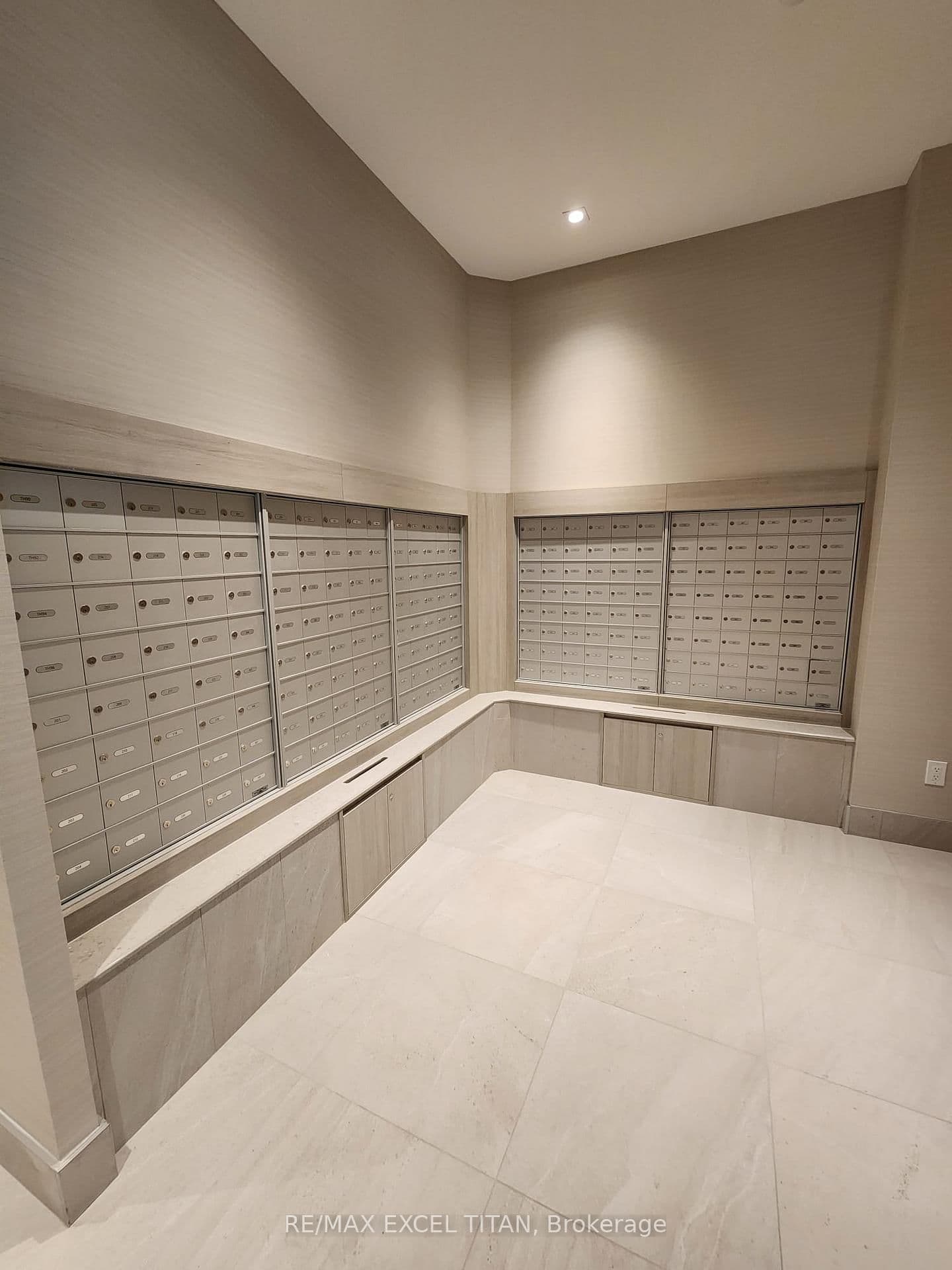 20 Deans Drive S, Unit 307 thumbnail 3