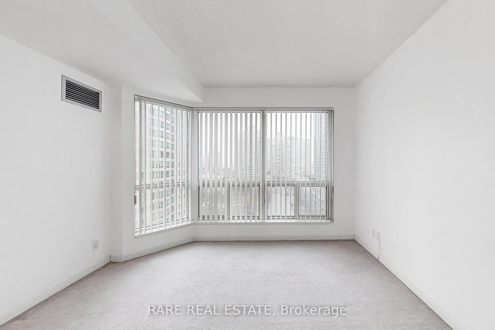 11 Lee Centre Drive, Unit 1016 thumbnail 15